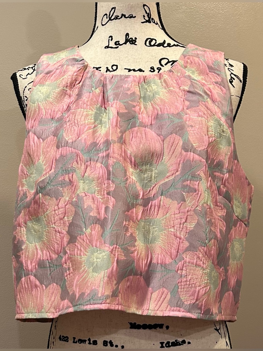Abbey Glass Sleeveless Crop Top Pink Paradise - Picture 9 of 15